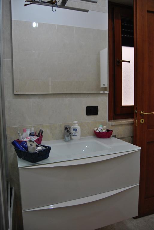 Rhomeholidays Fiumicino Extérieur photo